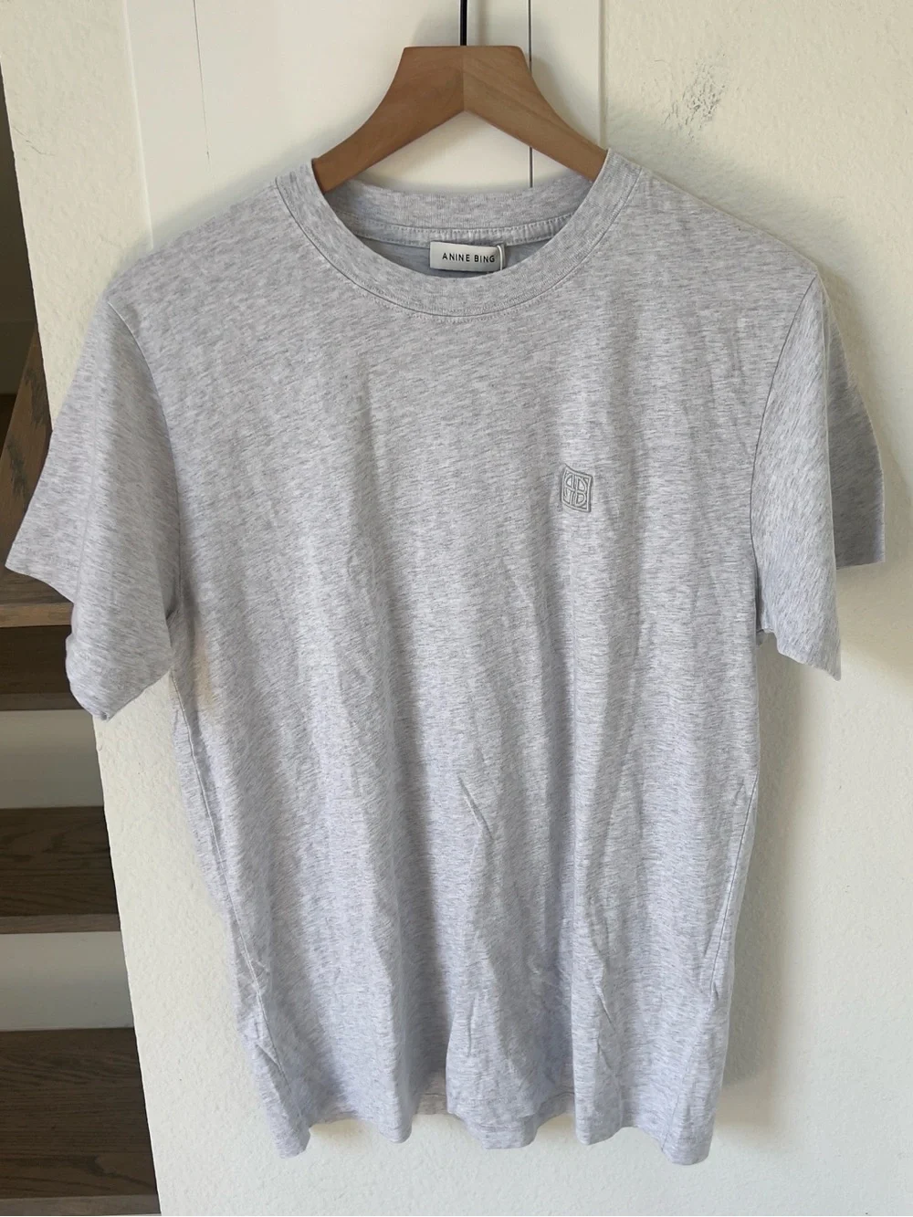Anine Bing Lili Framed Monogram T-Shirt in Heather Grey NWT - Picture 2 of 9